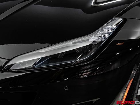 Used 2019 Ferrari Portofino RWD image 13