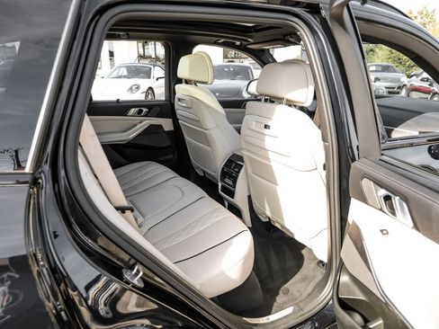 Used 2022 BMW X5 M50i w/ Executive Package image 44