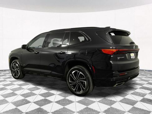 Used 2025 Buick Enclave Sport Touring AWD/4WD image 17