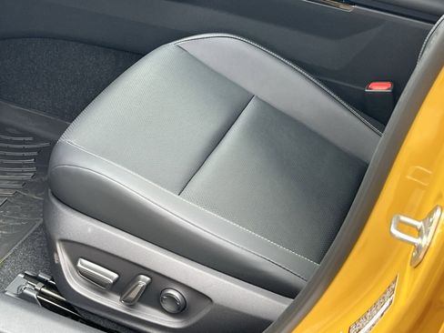 New 2026 Toyota Prius Plug-In Hybrid image 8