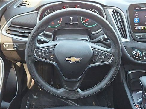 Used 2024 Chevrolet Malibu LT FWD image 14