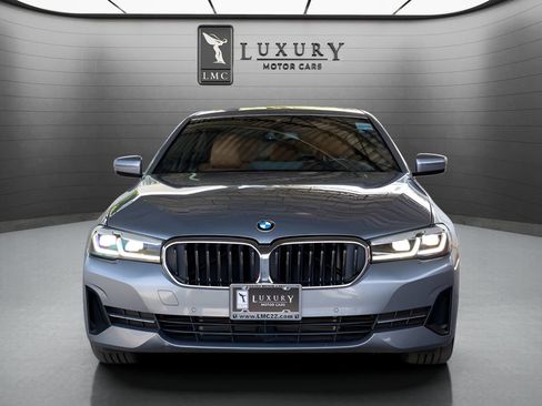 Used 2023 BMW 530i xDrive w/ Premium Package AWD/4WD image 3