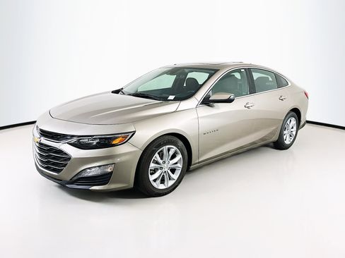 Used 2024 Chevrolet Malibu LT image 3
