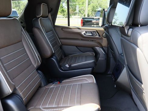 Certified 2026 GMC Yukon Denali Ultimate w/ LPO, Illumination Package image 33