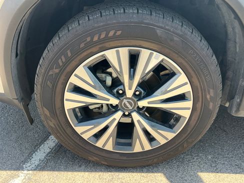 Used 2022 Nissan Rogue SV AWD/4WD image 24