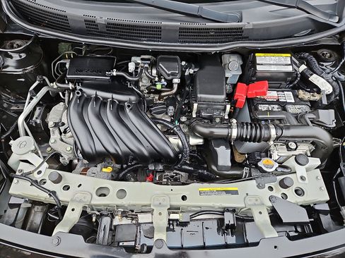 Used 2014 Nissan Versa SV image 26