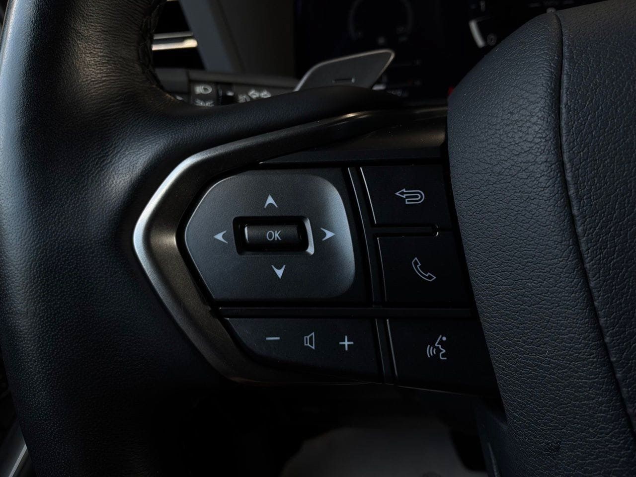 Used 2024 Lexus GX 550 w/ Accessory Package (2T) AWD/4WD image 59