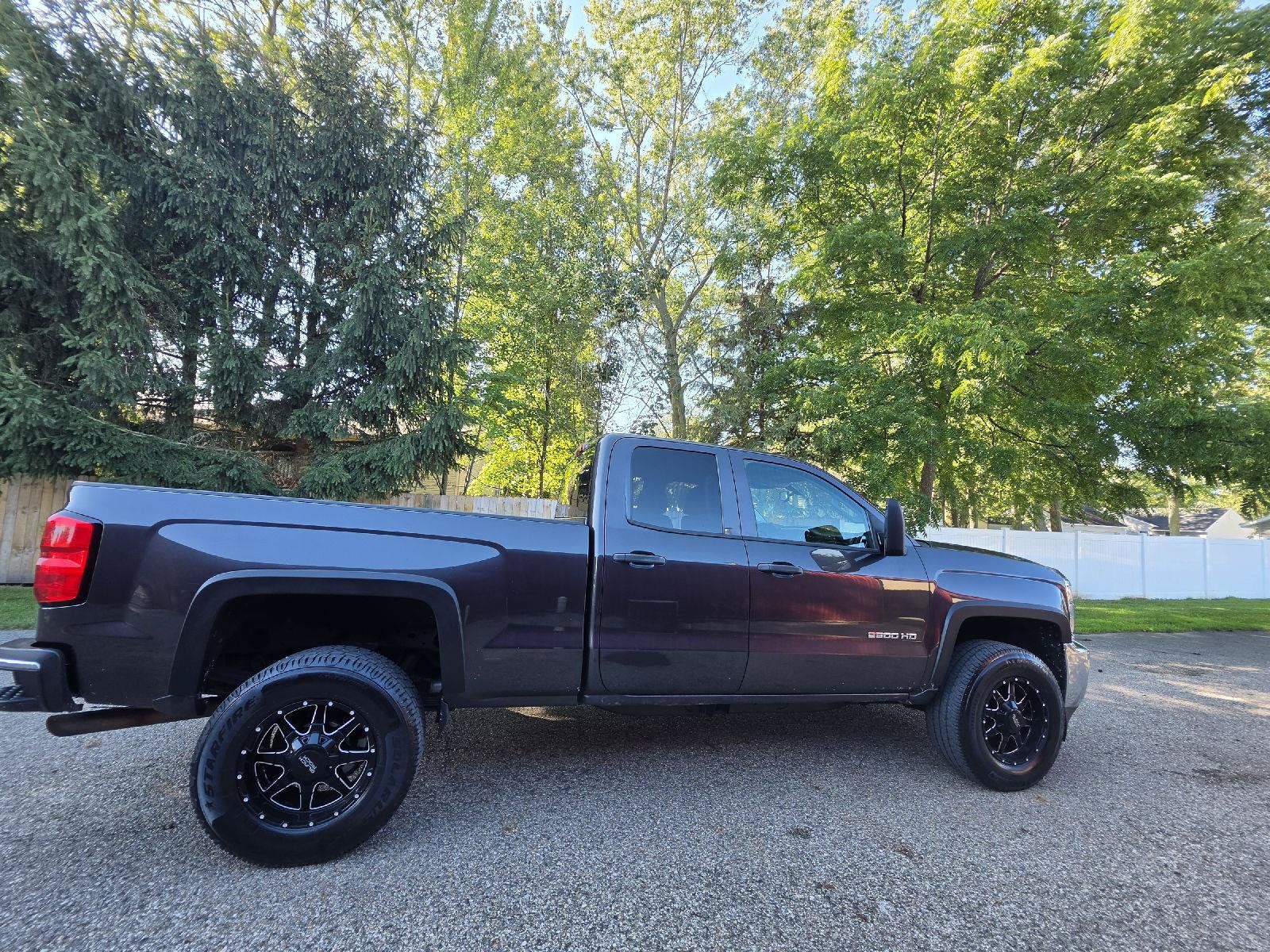 Used 2015 Chevrolet Silverado 2500 LT w/ LT Convenience Package AWD/4WD image 3