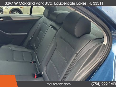 Used 2017 Volkswagen Jetta SE FWD image 24