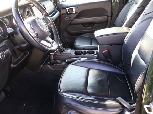 Used 2021 Jeep Wrangler Unlimited Sahara image 45