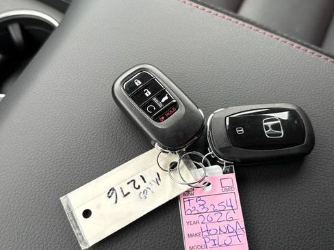 Certified 2026 Honda Pilot Black Edition image 17