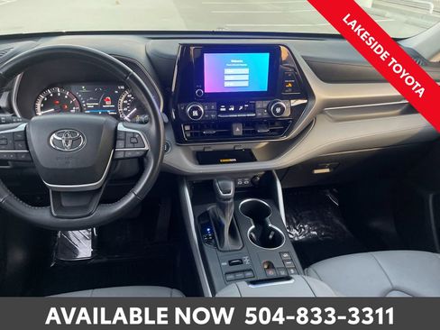 Used 2023 Toyota Highlander L image 23
