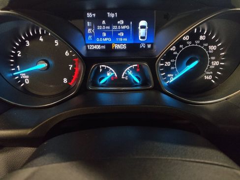 Used 2017 Ford Escape SE w/ SE Sport Appearance Package image 23