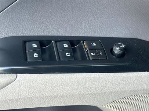 Certified 2019 Toyota Camry LE FWD image 13