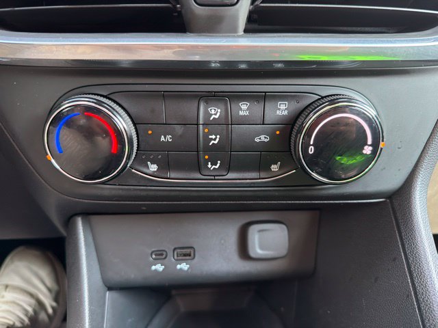 Certified 2024 Buick Encore GX Preferred w/ Comfort Package FWD image 26