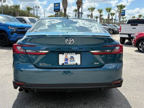 Used 2025 Toyota Camry SE FWD image 6