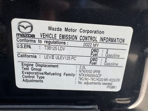 Used 2022 MAZDA MX-5 Miata RF Grand Touring RWD image 16