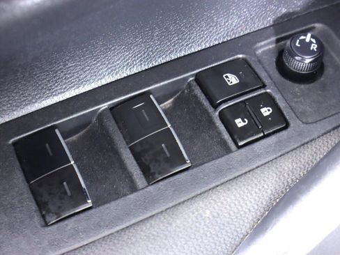 Used 2022 Toyota Corolla LE FWD image 26
