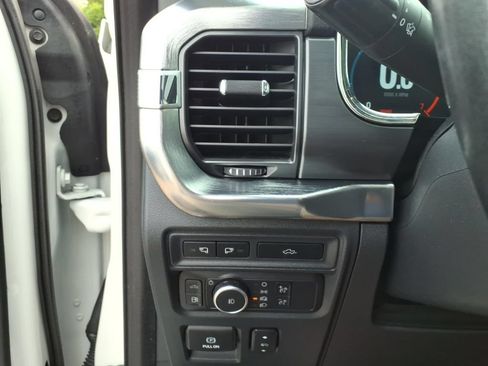 Used 2021 Ford F150 Lariat w/ Equipment Group 502A High AWD/4WD image 14