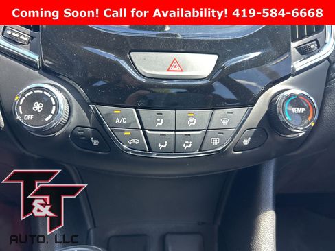 Used 2017 Chevrolet Cruze Premier FWD image 11