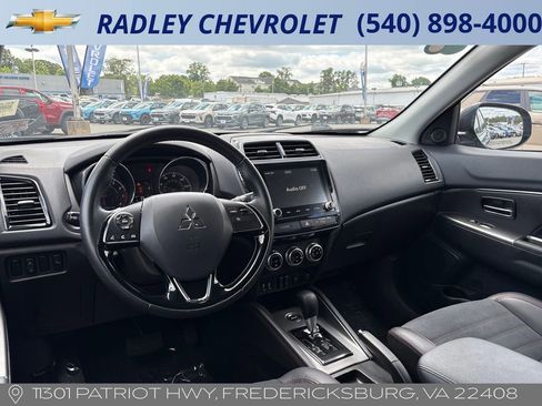 Used 2025 Mitsubishi Outlander Sport AWD image 24