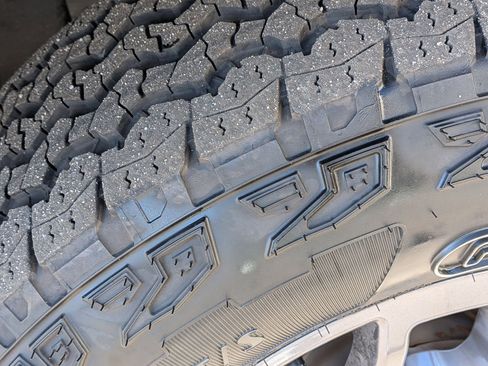 Used 2024 Ford Ranger XLT w/ FX4 Off-Road Package image 11