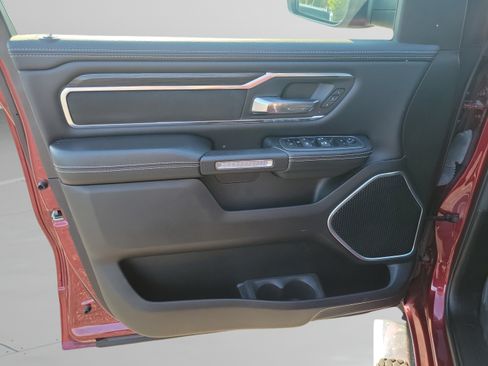 Used 2023 RAM 1500 Laramie AWD/4WD image 17