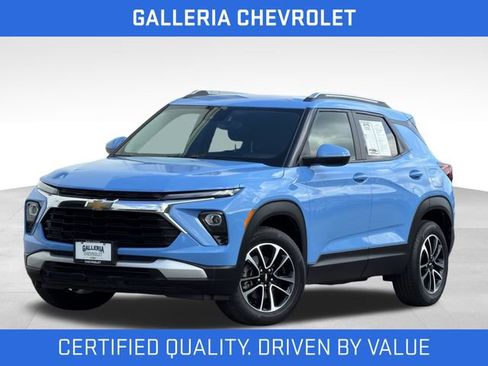 Used 2024 Chevrolet TrailBlazer LT w/ Driver Confidence Package AWD/4WD image 1