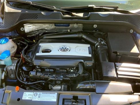 Used 2013 Volkswagen Beetle 2.0T FWD image 9
