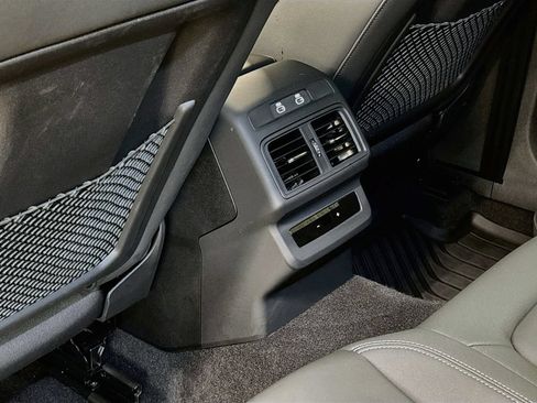 Certified 2025 Audi Q5 Premium w/ Convenience Package AWD/4WD image 17
