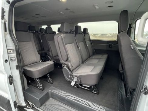 Used 2023 Ford Transit 350 XLT image 8