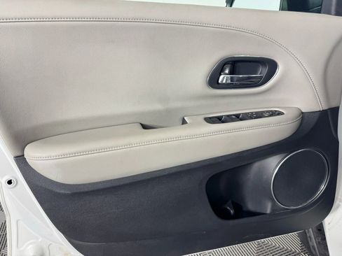 Used 2022 Honda HR-V EX-L image 37