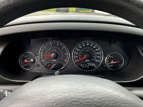 Used 2006 Chrysler Sebring Sedan FWD image 13