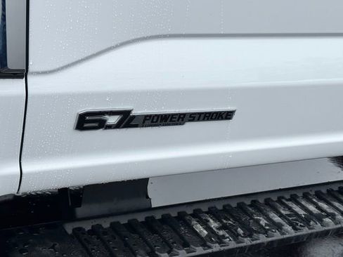 New 2025 Ford F550 4x4 Regular Cab Super Duty image 8