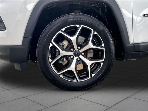 Used 2025 Jeep Compass Limited AWD/4WD image 11