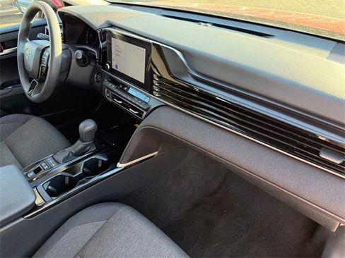 Used 2025 Toyota Camry LE image 23