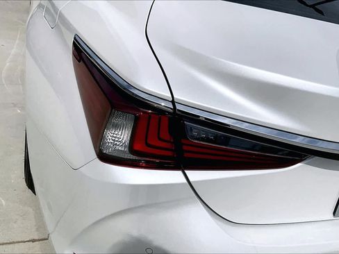 Used 2019 Lexus ES 350 Ultra Luxury w/ Accessory Package 2 FWD image 27