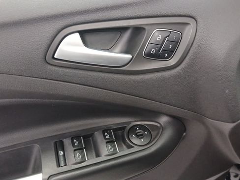 Used 2019 Ford Escape Titanium w/ U9j03 - Titanium Tow Package image 8