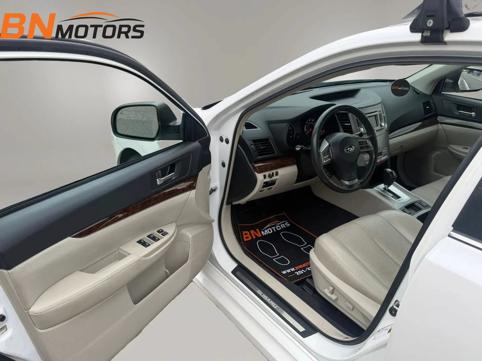 Used 2013 Subaru Legacy 3.6R Limited AWD/4WD image 10