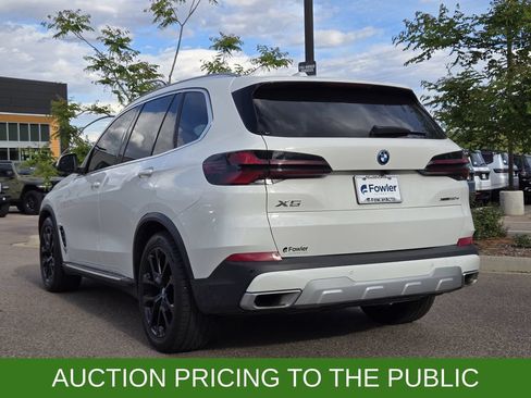 Used 2025 BMW X5 xDrive50e AWD/4WD image 5