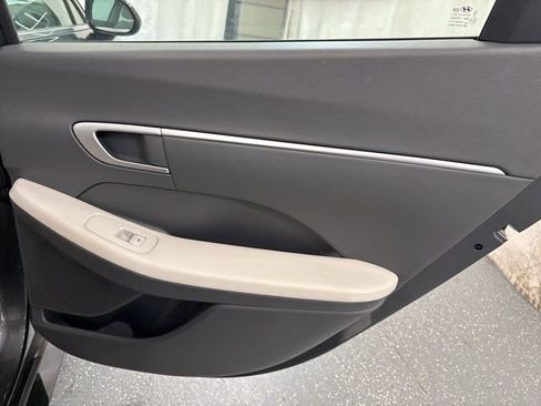 Used 2025 Hyundai Sonata SEL FWD image 10
