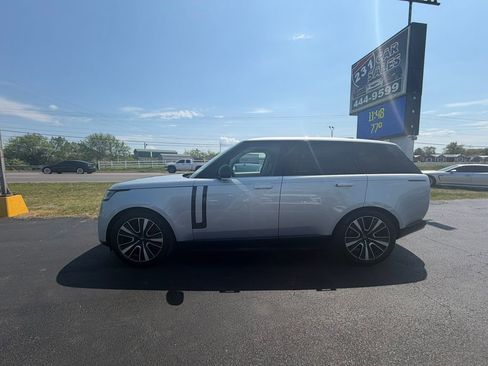 Used 2024 Land Rover Range Rover SE image 6