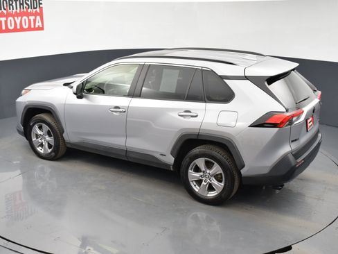 Used 2022 Toyota RAV4 XLE w/ Convenience Package image 21