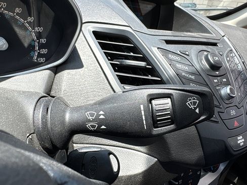 Used 2014 Ford Fiesta SE FWD image 17