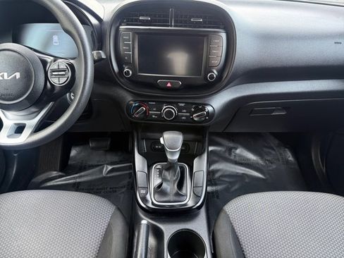 Used 2023 Kia Soul LX w/ Option Group 015 FWD image 15