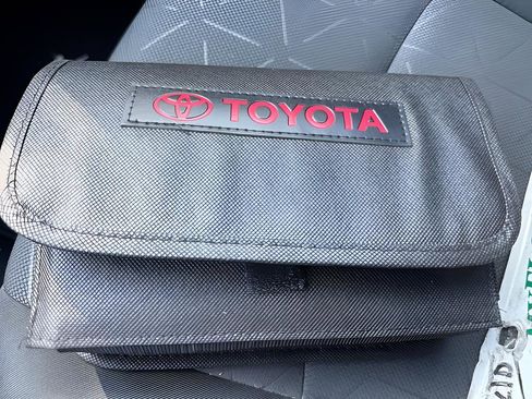 Used 2024 Toyota RAV4 XLE w/ Convenience Package image 41