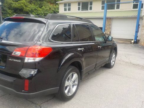 Used 2013 Subaru Outback 2.5i Limited AWD/4WD image 6