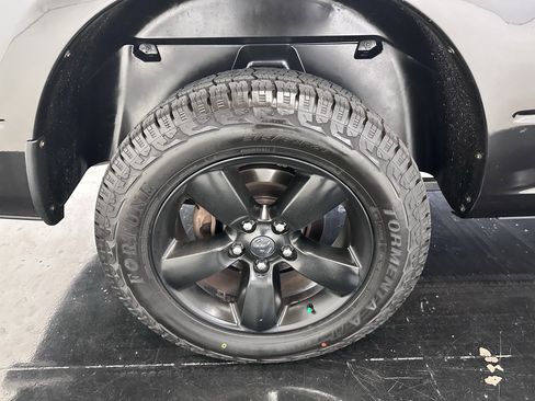 Used 2017 RAM 1500 Express w/ Black Ram 1500 Express Group image 18