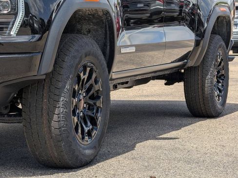 New 2026 GMC Canyon Elevation w/ Convenience Package AWD/4WD image 6