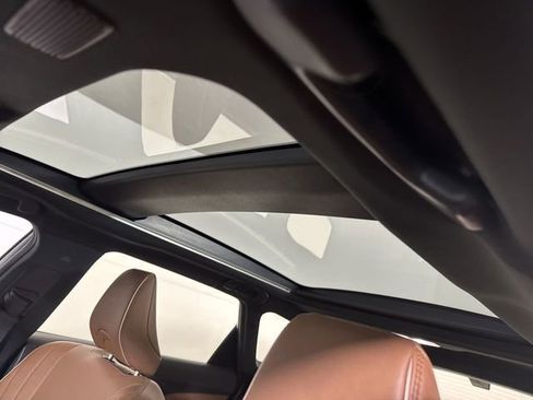 Used 2025 Toyota Crown Signia image 18